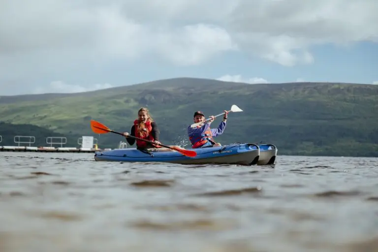 kayak Loch Lomond Schotland wateractiviteiten